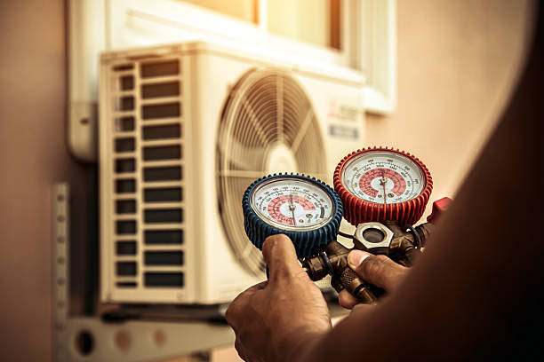 Professional Hvac technician working in Collettsville, NC